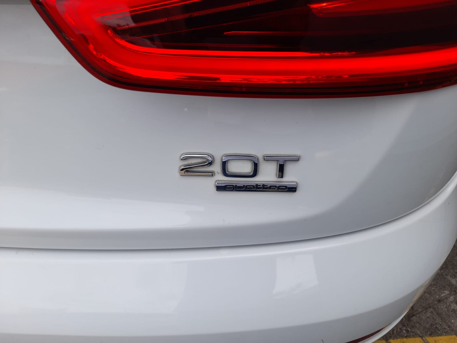AUDI Q3