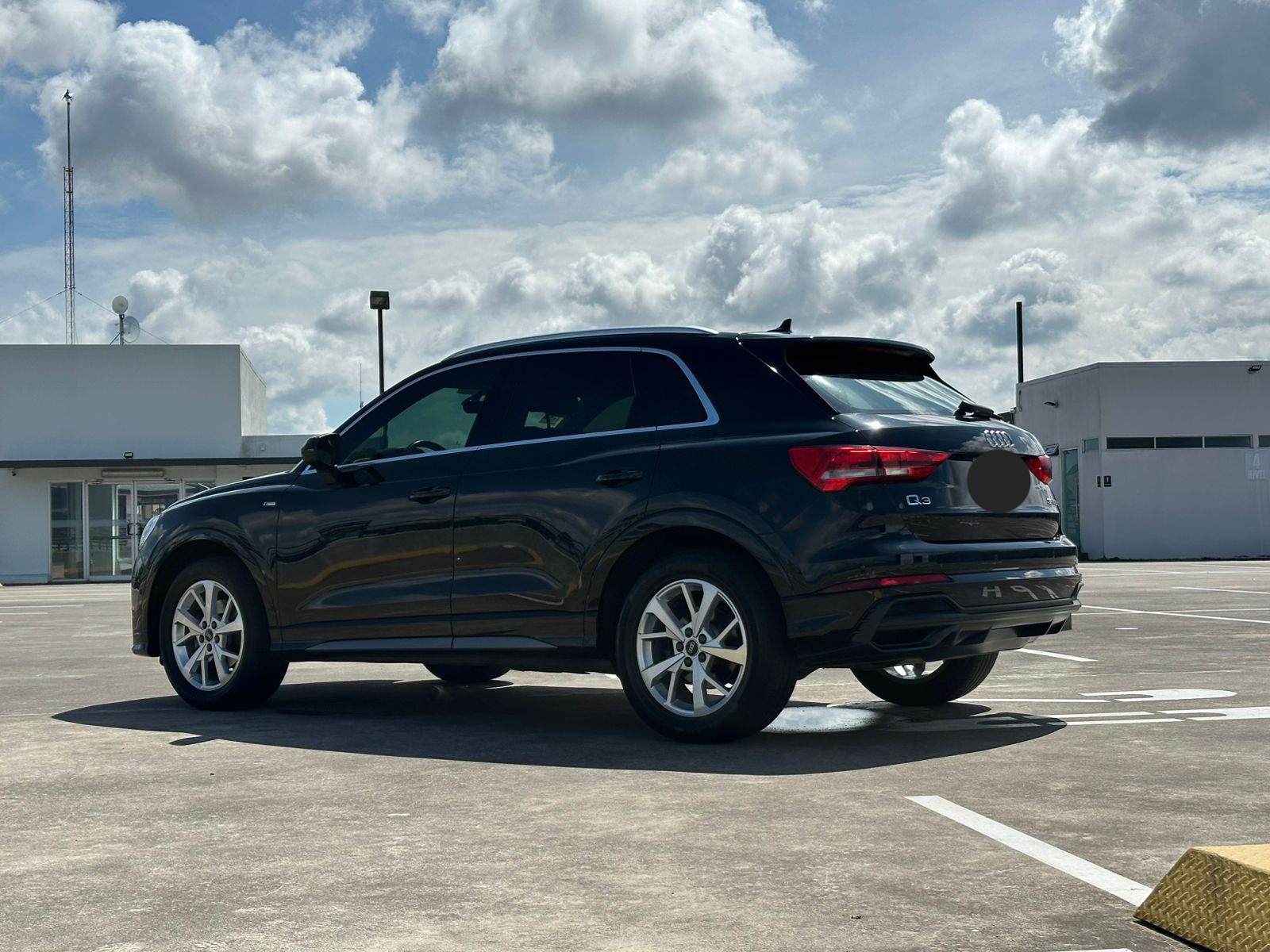 AUDI Q3 S-LINE
