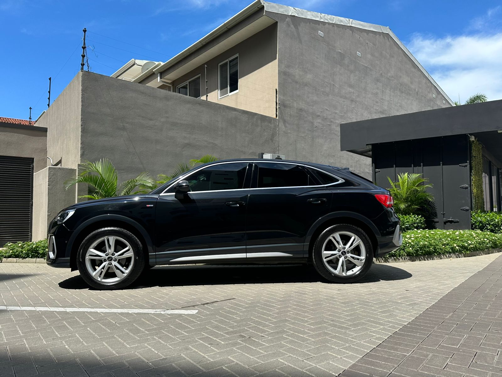 Q3 SPORTBACK S-LINE