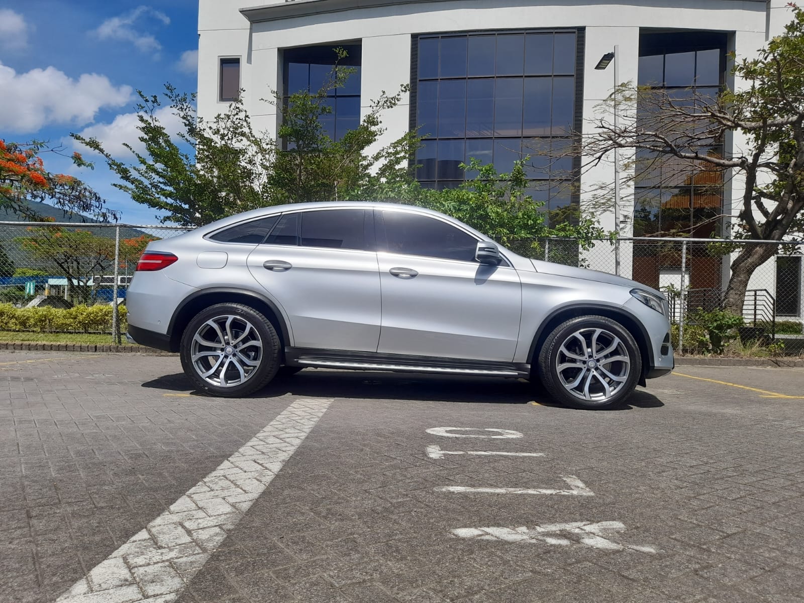 MERCEDES GLE350D COUPE