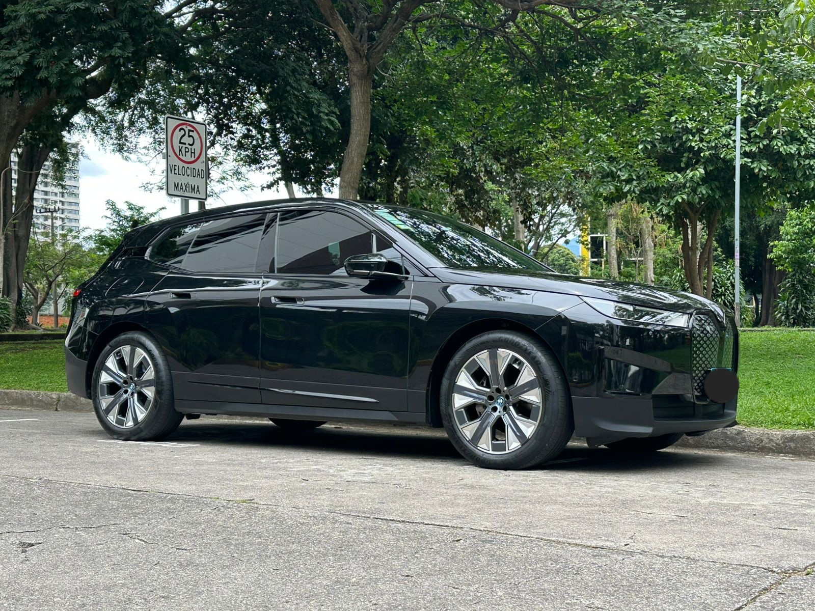 BMW IX X-DRIVE 40