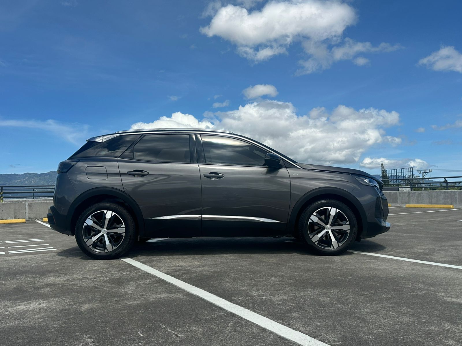 PEUGEOT 3008 GT LINE