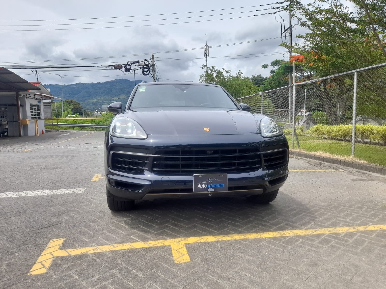 PORSCHE CAYENNE