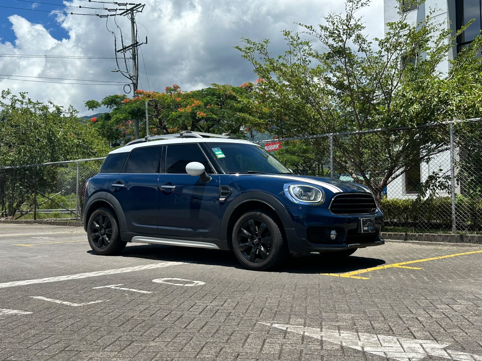 MINICOOPER COUNTRYMAN
