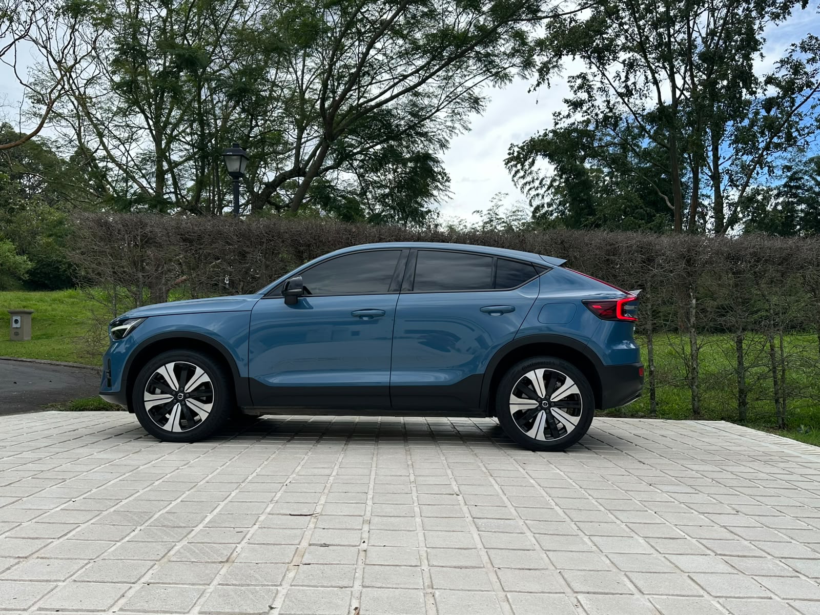 VOLVO C40 P8