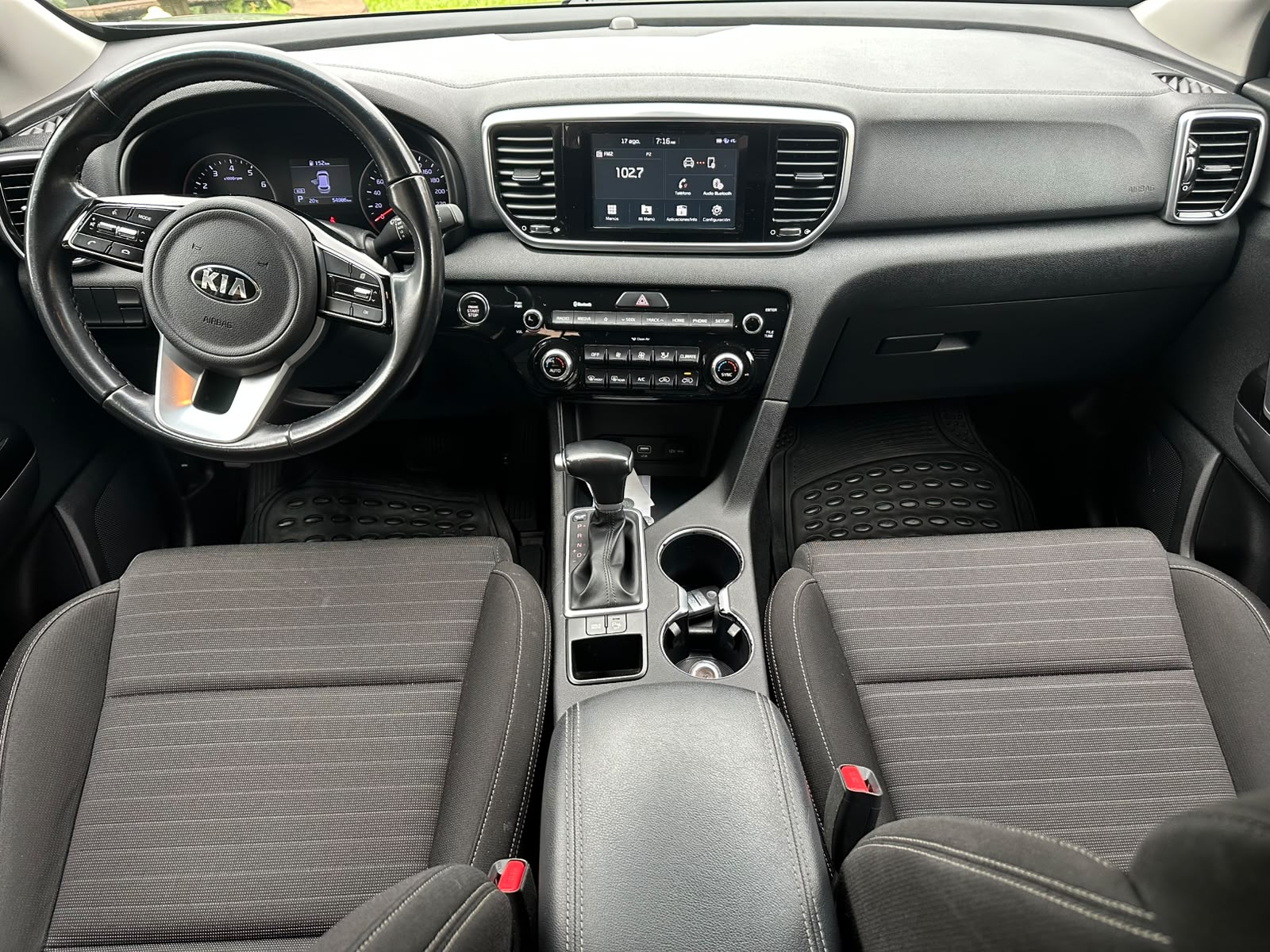 KIA SPORTAGE