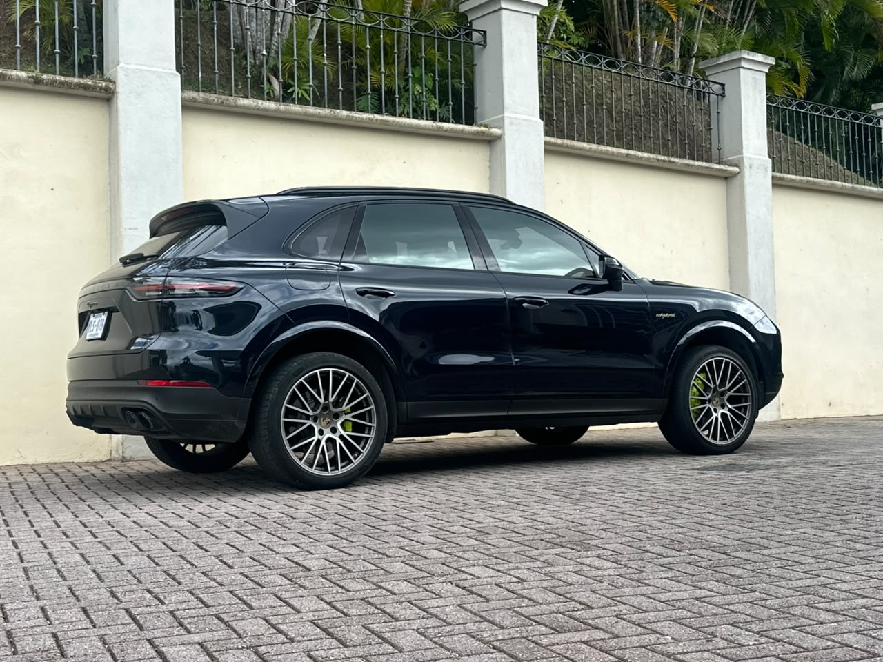 CAYENNE E-HYBRID PLATINUM