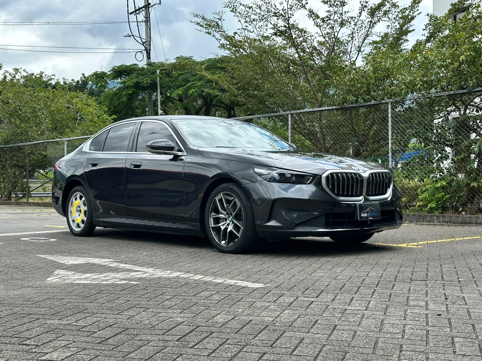 BMW i5 EDRIVE 40