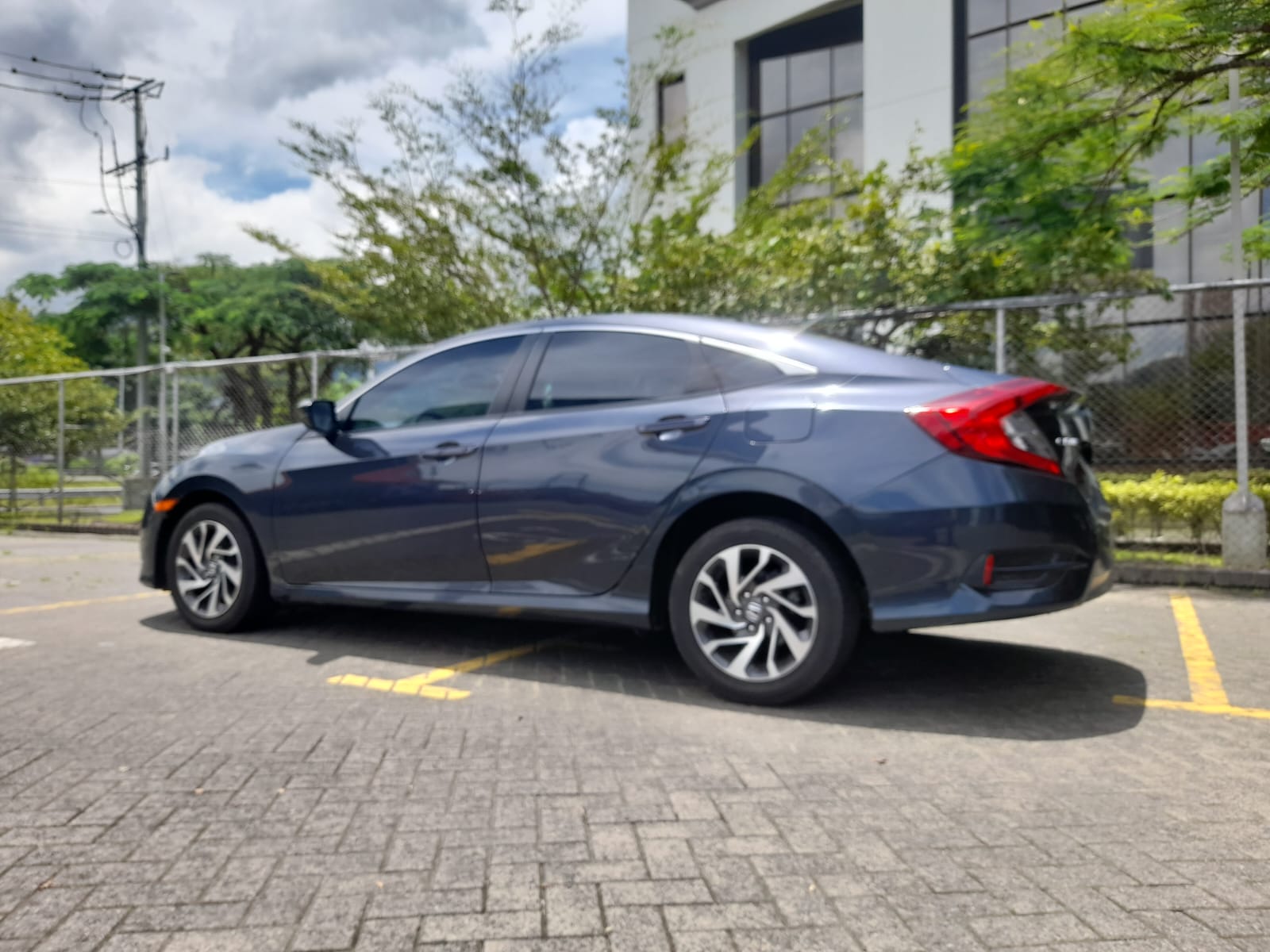HONDA CIVIC LX