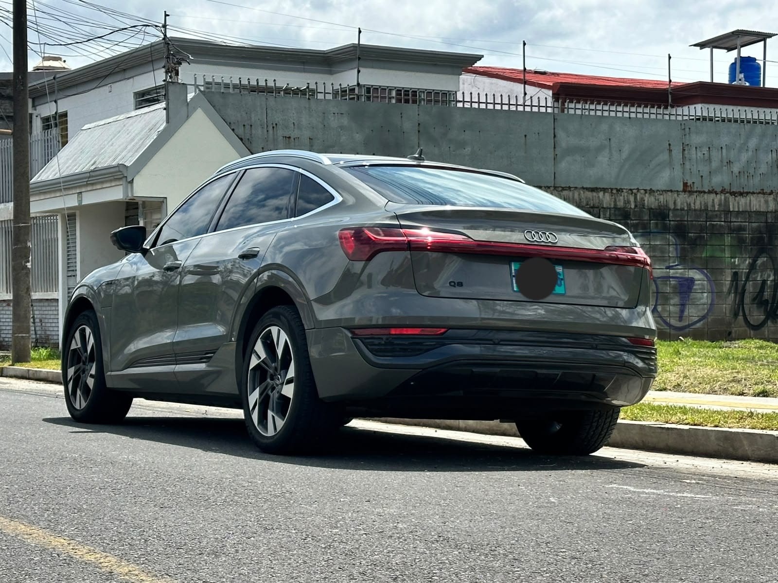 AUDI Q8 E-TRON SPORTBACK