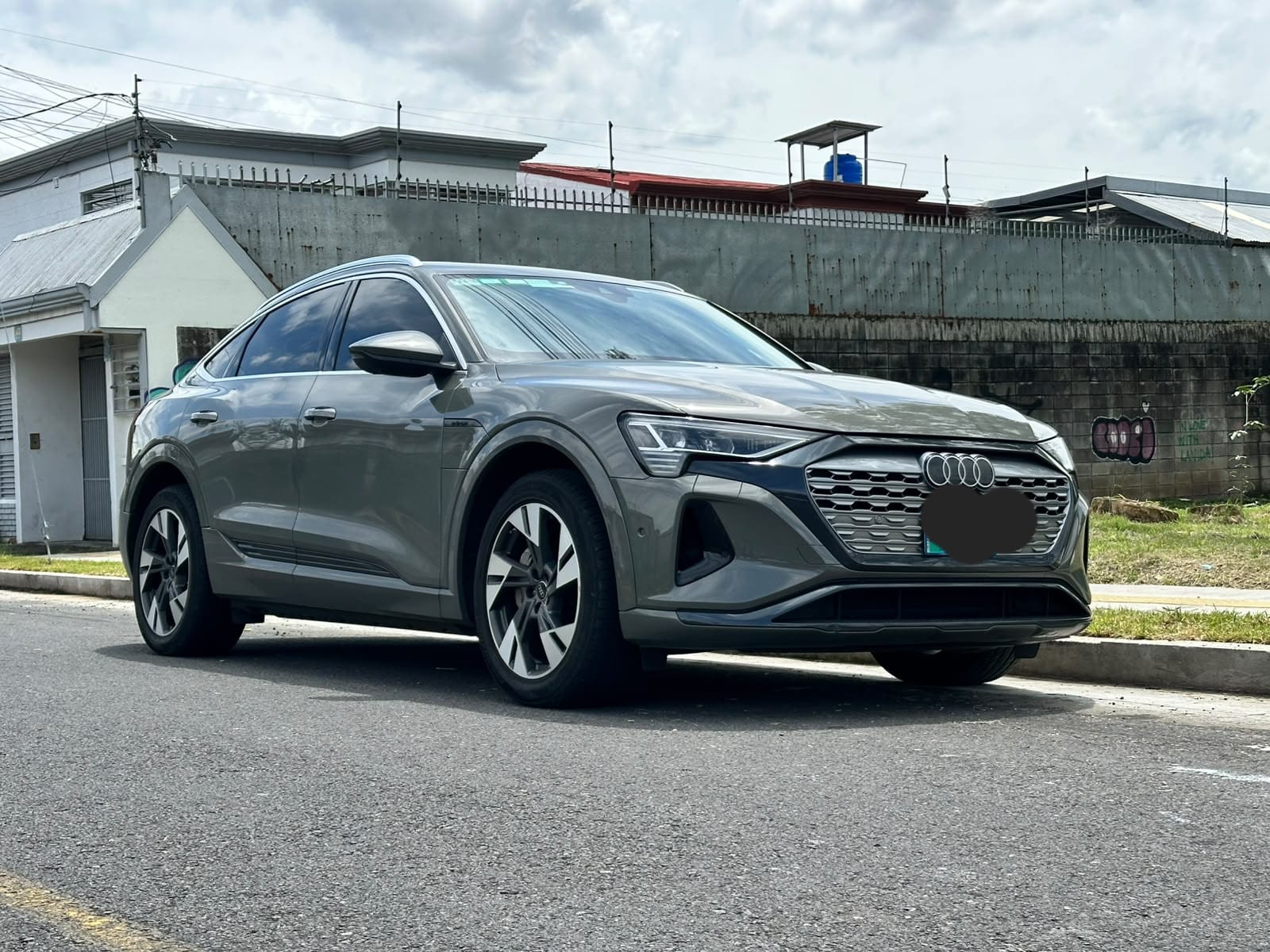 AUDI Q8 E-TRON SPORTBACK